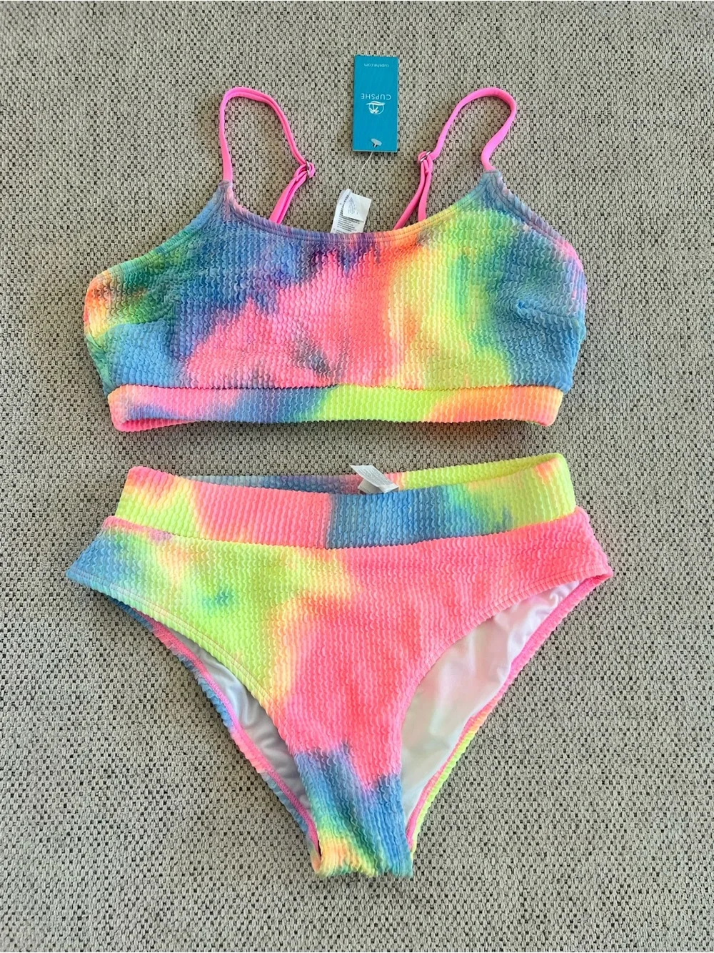 👑 𝑷𝒐𝒐𝒍 𝑷𝒂𝒓𝒕𝒚 𝑷𝒓𝒊𝒏𝒄𝒆𝒔𝒔 Textured Bikini Set - Picture 3 of 6